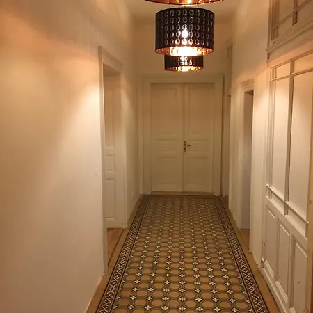 Apartman Charles Square *